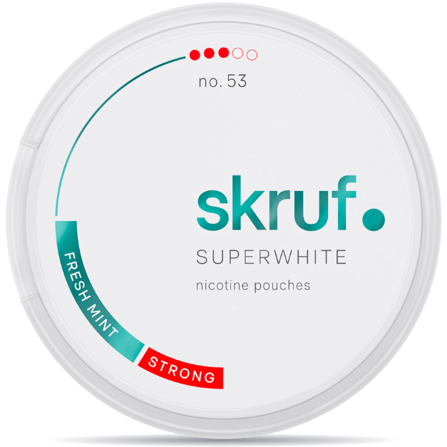 Front view of a can of Skruf Superwhite No.53 Fresh Mint Strong nicotine pouches